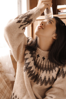 大炕诱女初尝云雨