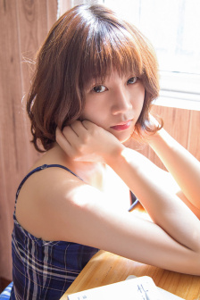 女巨人踩踏